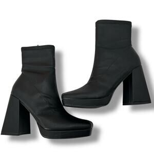 NEW Wild Pair Black Platform Booties Size 8.5 Square Toe 90s Y2K Blooger Boot